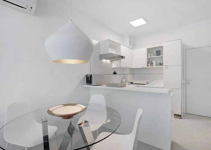 Oasis 38 Pool E Balcony I Immobilux Apartament Lido di Jesolo