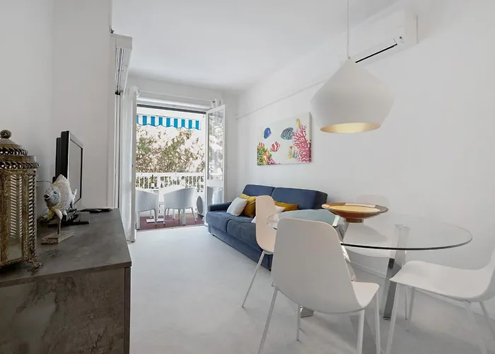 Oasis 38 Pool E Balcony I Immobilux Apartament *