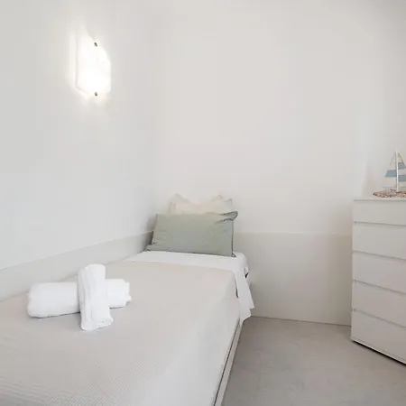Oasis 38 Pool E Balcony I Immobilux *
