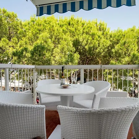 Appartamento Oasis 38 Pool E Balcony I Immobilux Lido di Jesolo