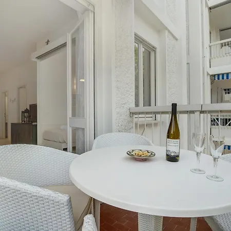 Oasis 38 Pool E Balcony I Immobilux Appartamento